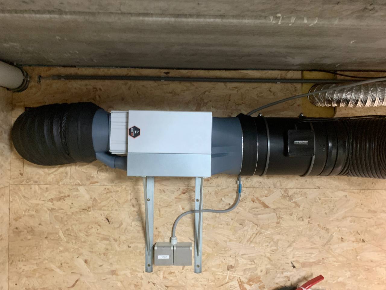 Bitmain S19 Shroud - BUNDLE Intake + Exhaust - (8'/200mm)